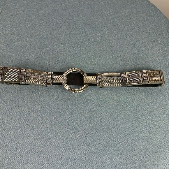 CHICO'S Limenta Stretch Belt Silver Hook Buckle Genuine Leather Size M/L - Picture 1 of 5